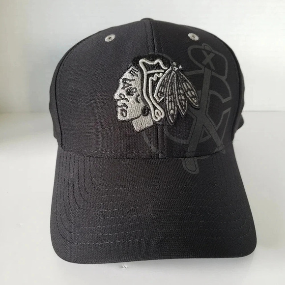 47 Brand Black Mens Chicago Blackhawks Fitted NHL Hat size  S-M. - Picture 1 of 7